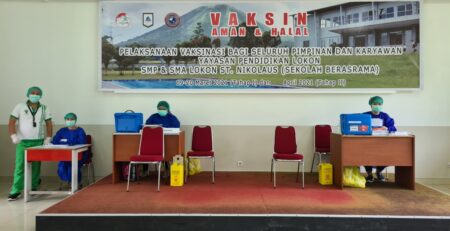 vaksinasi covid19 tahap 1 LOSNITO SMP Lokon SMA Lokon Sekolah Berasrama Tomohon