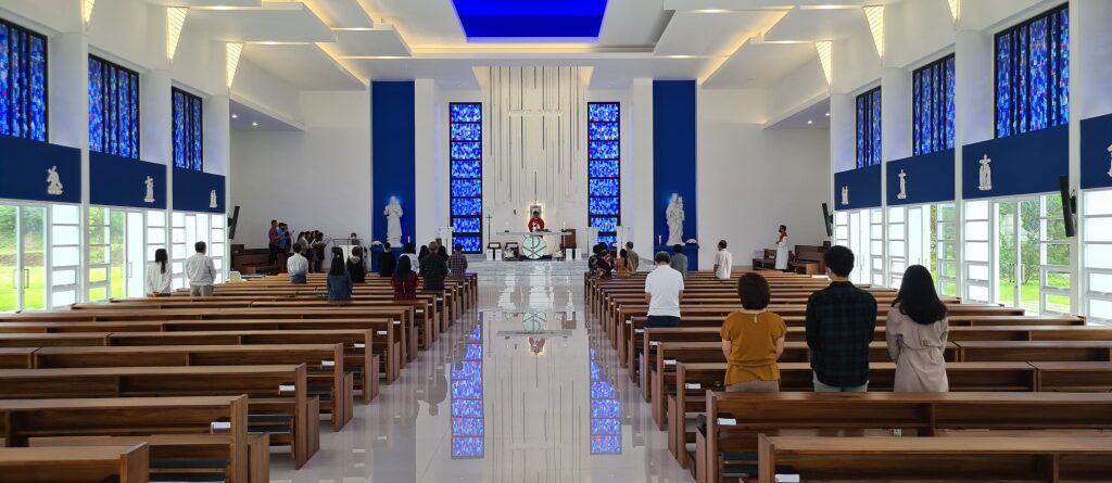 Misa Minggu Palma Gereja St. Nikolaus SMP Lokon SMA Lokon Sekolah Berasrama Tomohon LOSNITO