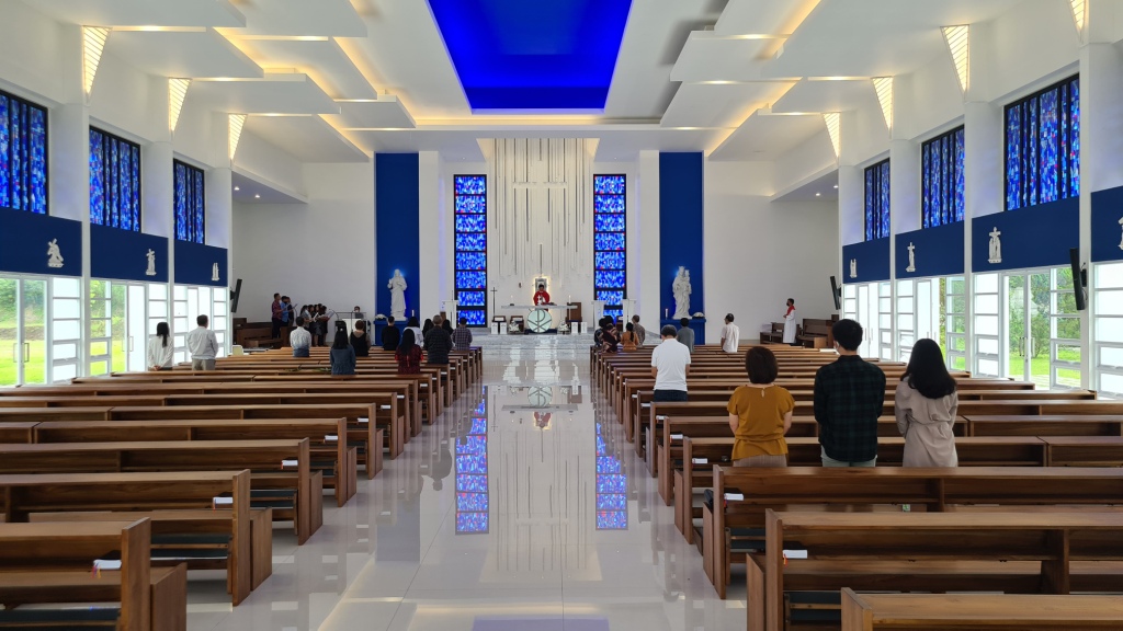 Misa Minggu Palma Gereja St. Nikolaus SMP Lokon SMA Lokon Sekolah Berasrama Tomohon LOSNITO