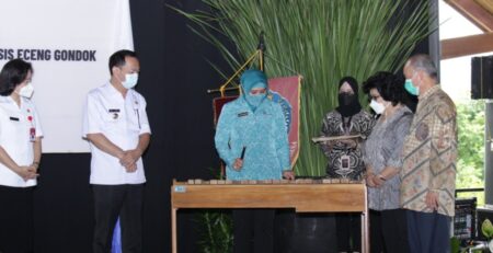 taman kelong tomohon smp lokon sma lokon tomohon santo nikolaus kota bunga sekolah asrama berasrama veritas virtus fides wisata