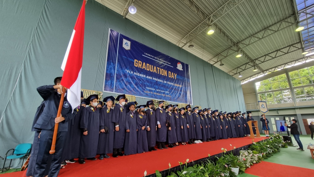 graduation sma lokon losnito lokon santo nikolaus kota tomohon manado sulawesi utara sekolah asrama terbaik