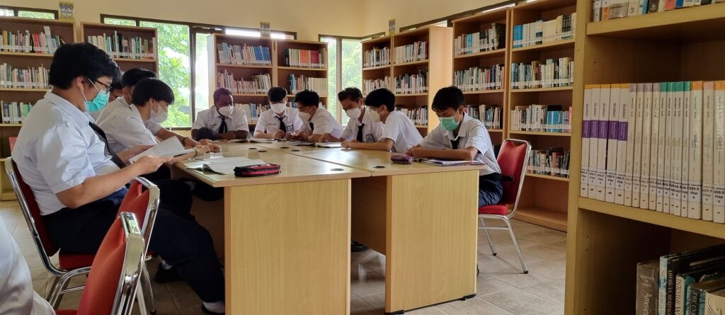 smp sma lokon st nikolaus tomohon sekolah berasrama terbaik sulawesi utara manado